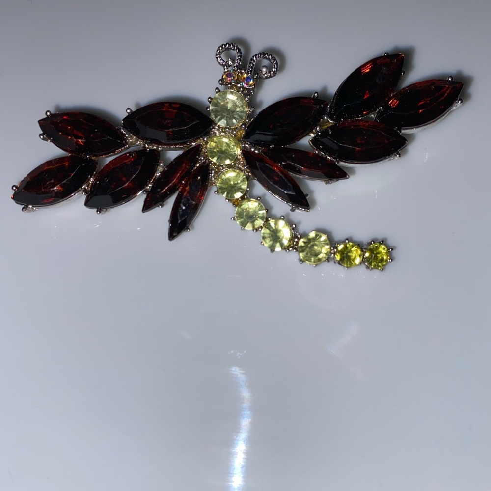 Vintage Sarah Coventry dragonfly rhinestone brooch red green silvertone metal